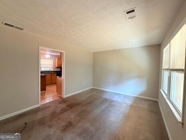 Building Photo - 13 Hearthwood Ct