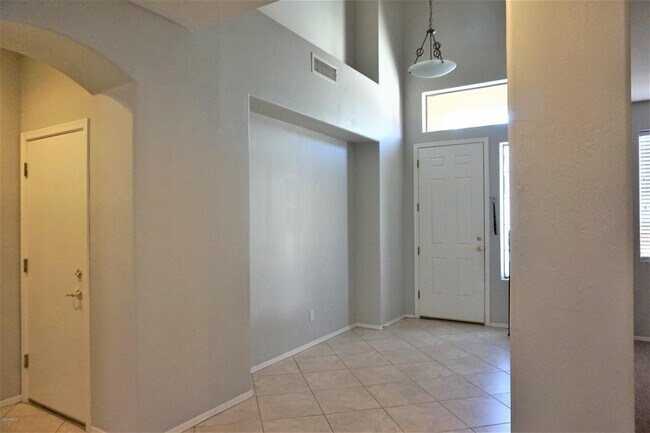Building Photo - 41 W Birchwood Pl