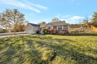 Building Photo - 11810 S Hidden Valley Dr Building Photo - 11810 S Hidden Valley Dr