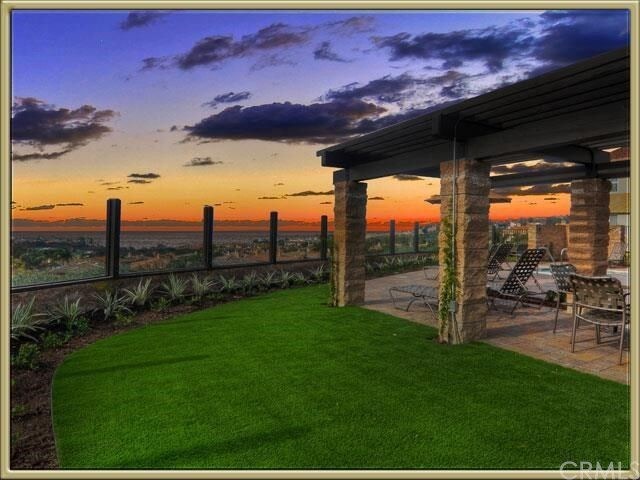 Jacuzzi cerca de la unidad al atardecer - 40 Corniche Dr