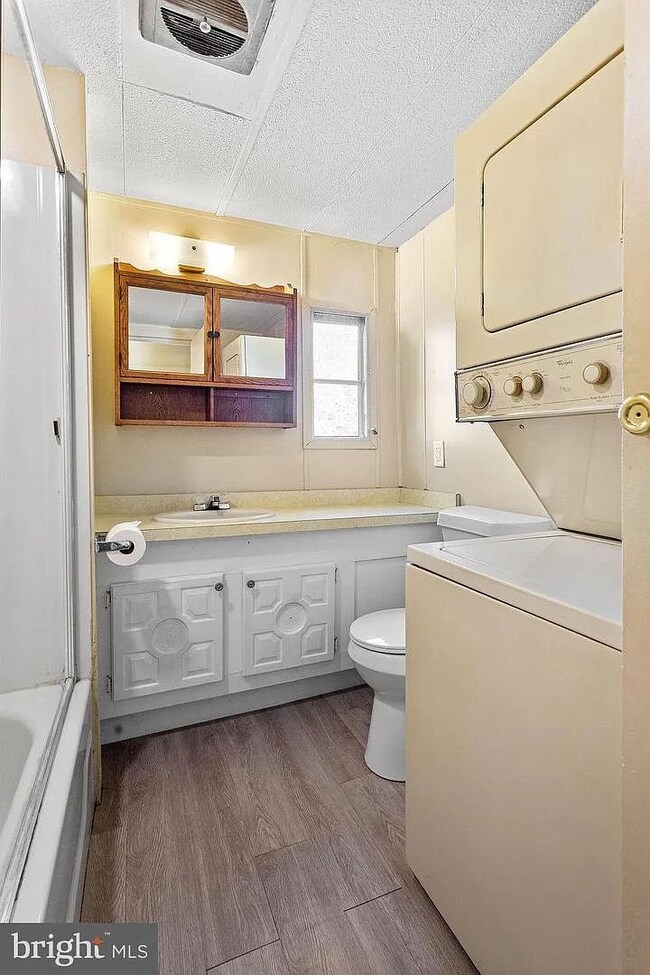 Foto del edificio - 1 N Duke St