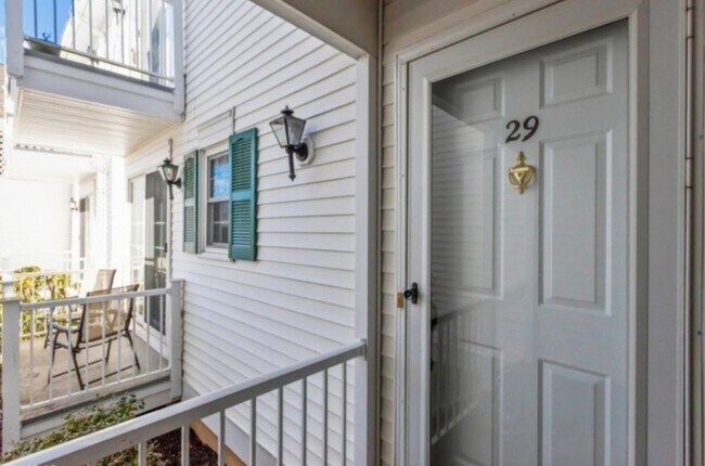 Entrance - 29 Smithfield Ct
