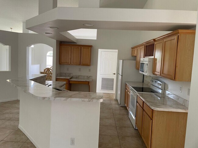 Foto del edificio - 601 SW Grove Ave