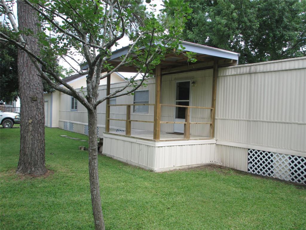 Primary Photo - 318 Red Haven Dr