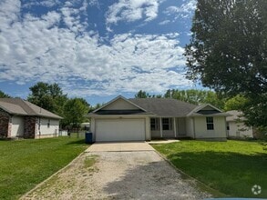 Building Photo - 206 Nixon St