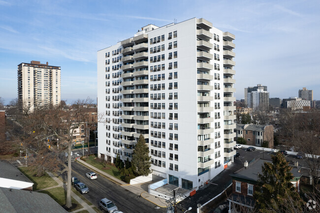 Building Photo - Whiteman House