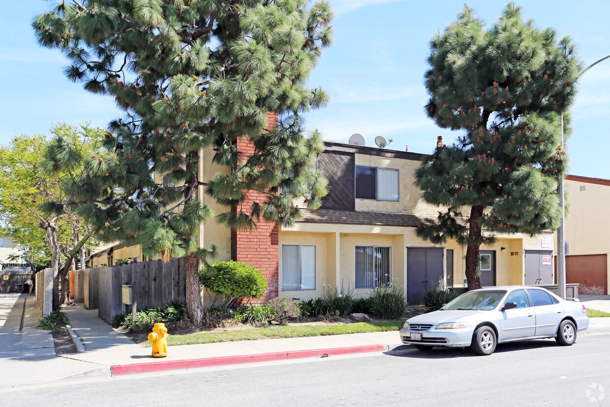 Primary Photo - 2522 England St