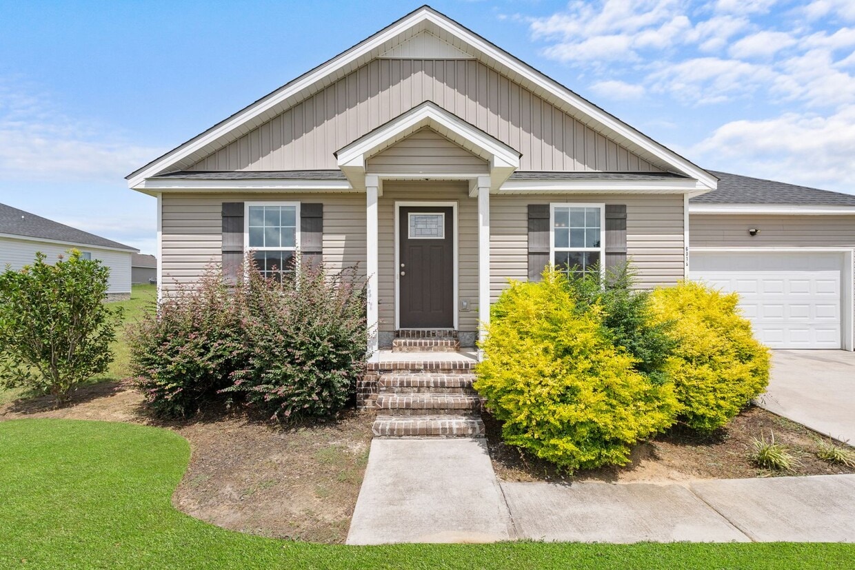 Foto principal - 6019 Virginia Pine Ave