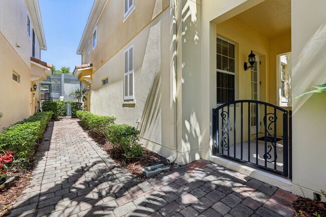 Foto del edificio - Gorgeous 3/3 Townhouse in VillageWalk of Lake Nona (Gated)