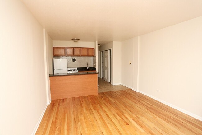 Foto del edificio - 5847 N Winthrop Ave