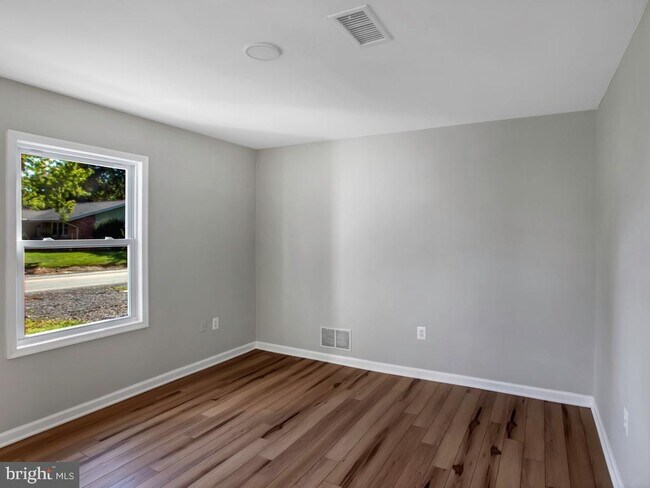 Building Photo - 116 Wilkins Dr