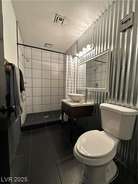 Building Photo - 5929 W Cherokee Ave