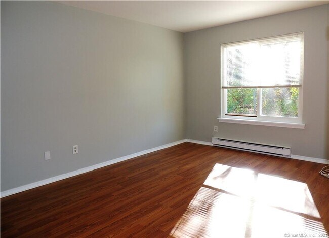 Foto del edificio - 157 Candlewood Dr