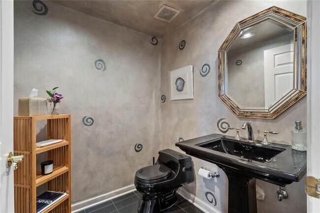 Foto del edificio - 3636 Habersham Rd NW