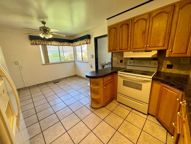 Kitchen and Dining - 466 W 500 N