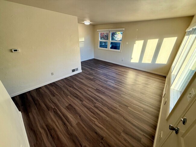 Foto del edificio - 2219 9th Ave