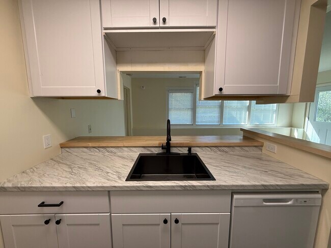 Foto del edificio - 1479 Slaterville Rd