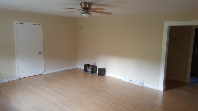 Foto del edificio - 241 Hookers Gap Rd