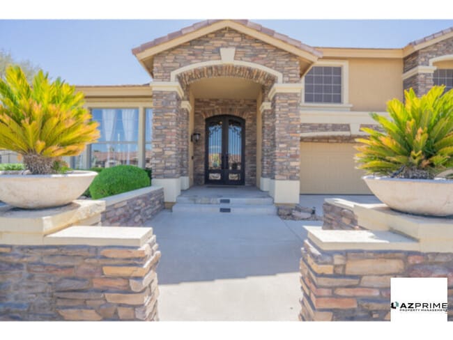 Foto del edificio - Magnificent 5/3.5 Litchfield Park Home - L...