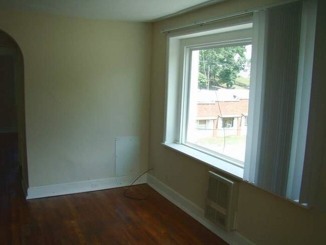 Building Photo - 306 S Watauga Ave