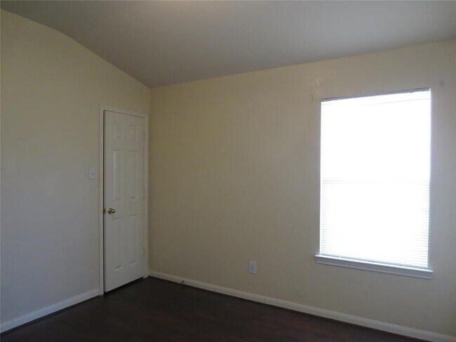 Building Photo - 5230 Meadow Canyon Dr