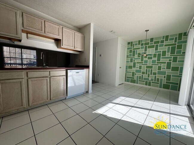 Foto del edificio - Lovely 2 Bedroom Townhouse Close to Downtown FWB