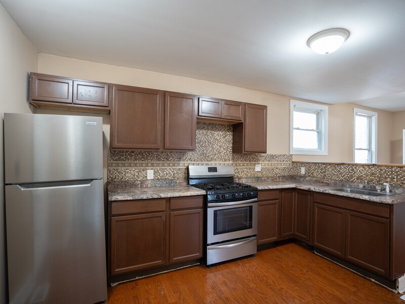 Foto principal - 640 Myrtle Ave