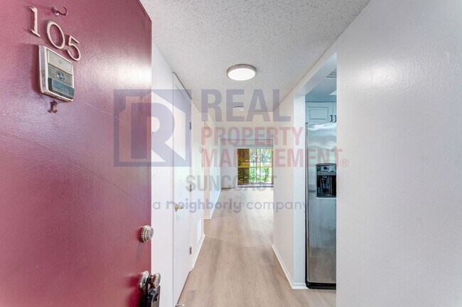 Foto del edificio - Perfect 2/2 in the 55+ Glen Oaks Garden Co...