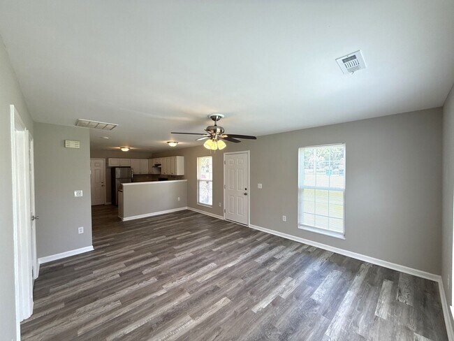Building Photo - 3211 Hubbard Rd