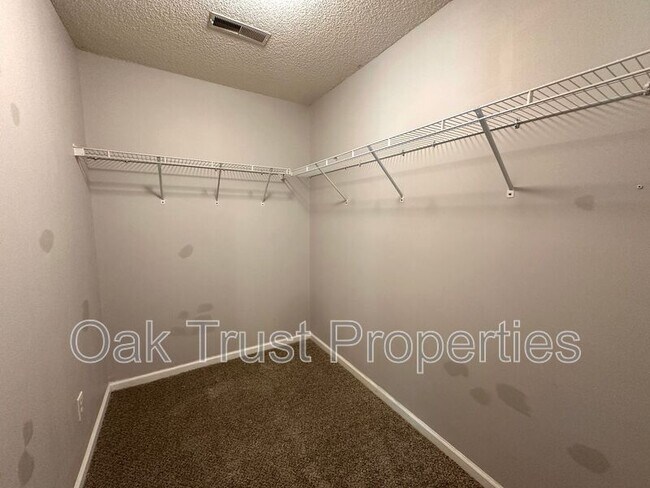 Building Photo - 5208 Carlisle Ct