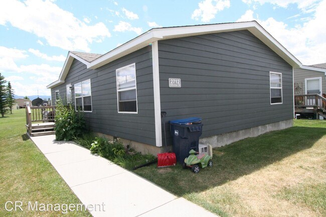 Building Photo - 3 br, 2 bath House - 2712 Olivine St.
