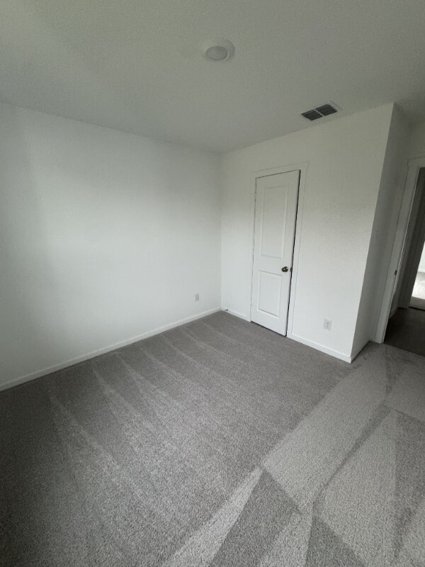 Building Photo - 7116 Waterford Crk Ct