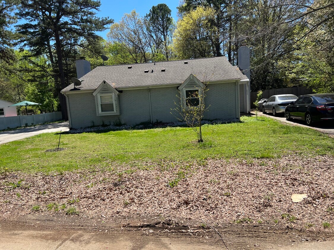 Front of the Duplex - 8641 Pineville Matthews Rd