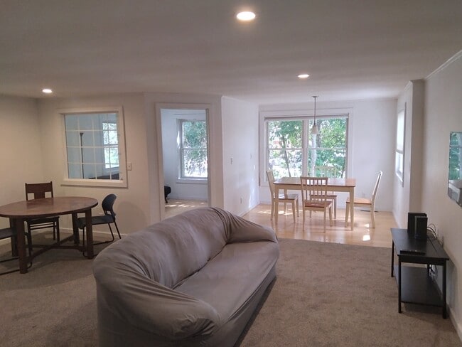 Foto del edificio - 171 Swift St