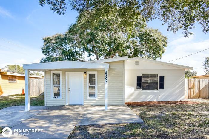 Foto principal - 5204 80th St S, Tampa, FL 33619