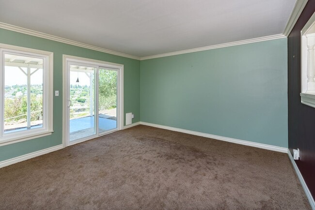 Building Photo - Cozy Garden Cottage Home for Rent