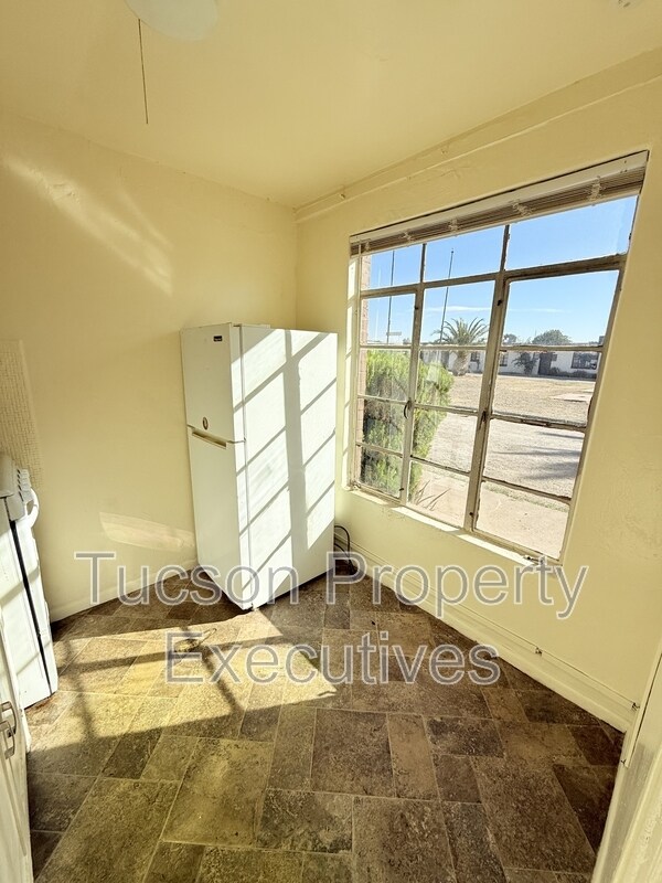 Foto del edificio - 3274 E Benson Hwy