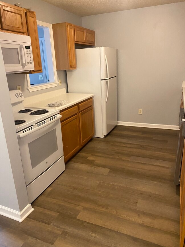 Building Photo - 802 Moultrie Ct
