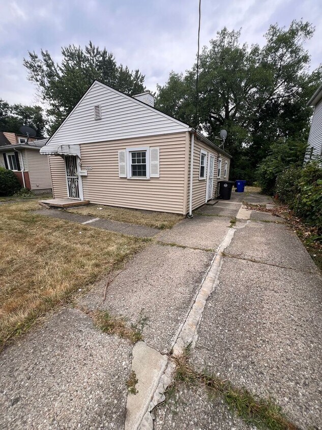 Primary Photo - 3832 E 142nd St