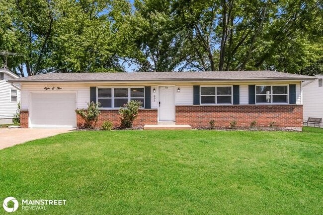 Foto del edificio - 805 MARY JO LN, HAZELWOOD, MO 63042
