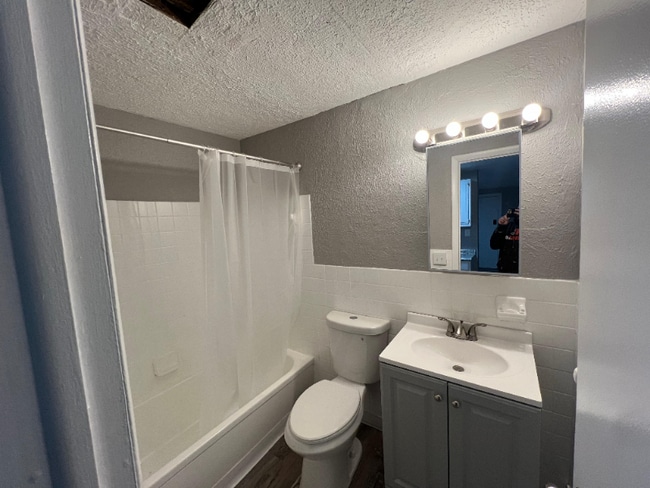 Building Photo - 13420 Euclid Ave