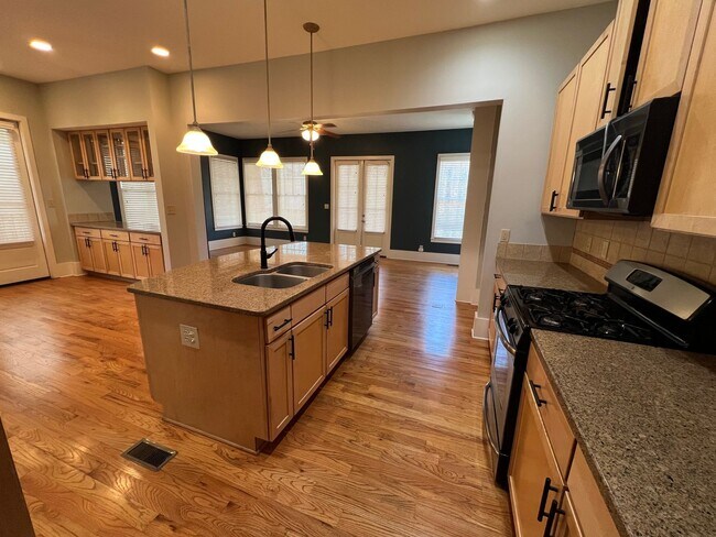 Foto del edificio - Stunning 2 bed 2.5 Condo!