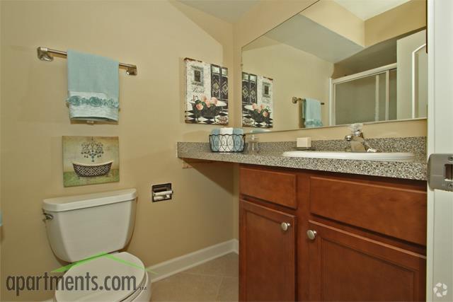 Bathroom - Lorraine Park & Parkview Apartments