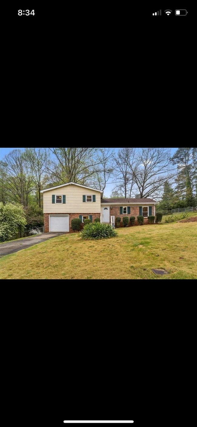 Building Photo - 4383 Twin Creek Dr NE