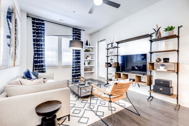 Building Photo - Arabelle Lincoln Station