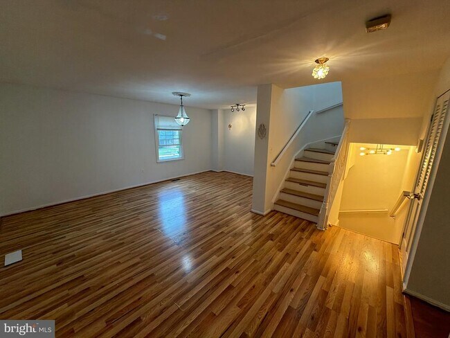 Foto del edificio - 4360 Greenberry Ln