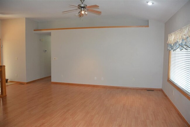Building Photo - 12310 E Zimmerly Ct
