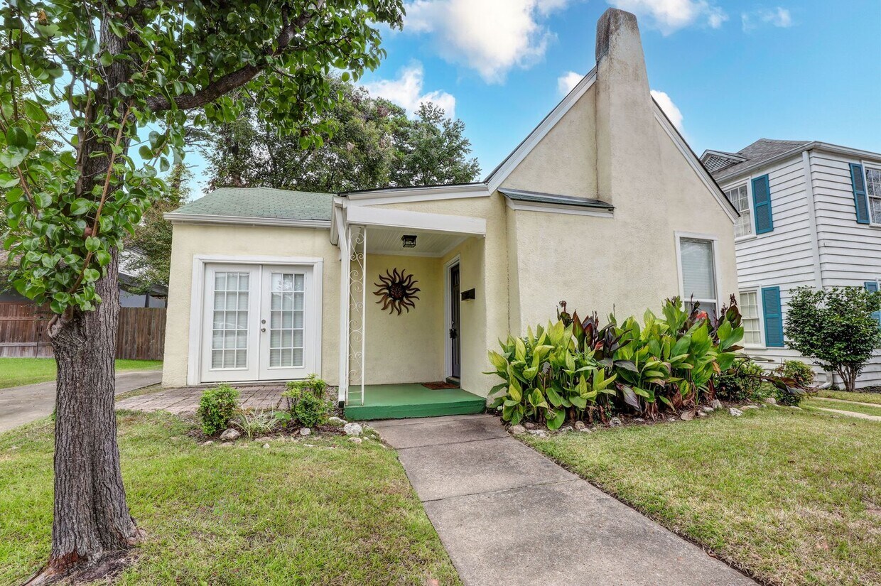 Foto principal - Two Bedroom One Bathroom Home In Texarkana, AR