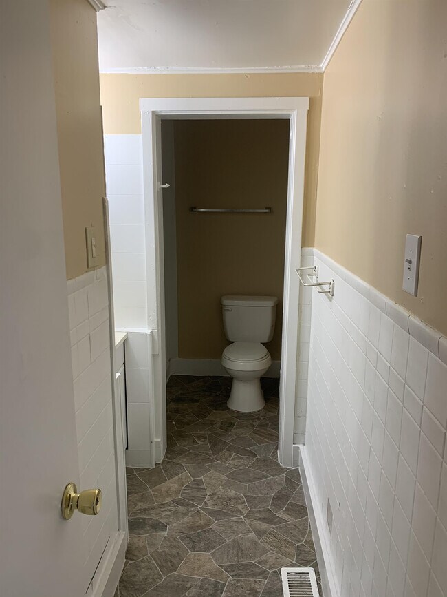 Photo - 942 N Concord St House