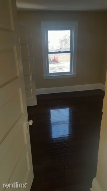 Foto del edificio - 1 br, 1 bath Apartment - 125 N Mason St # 2